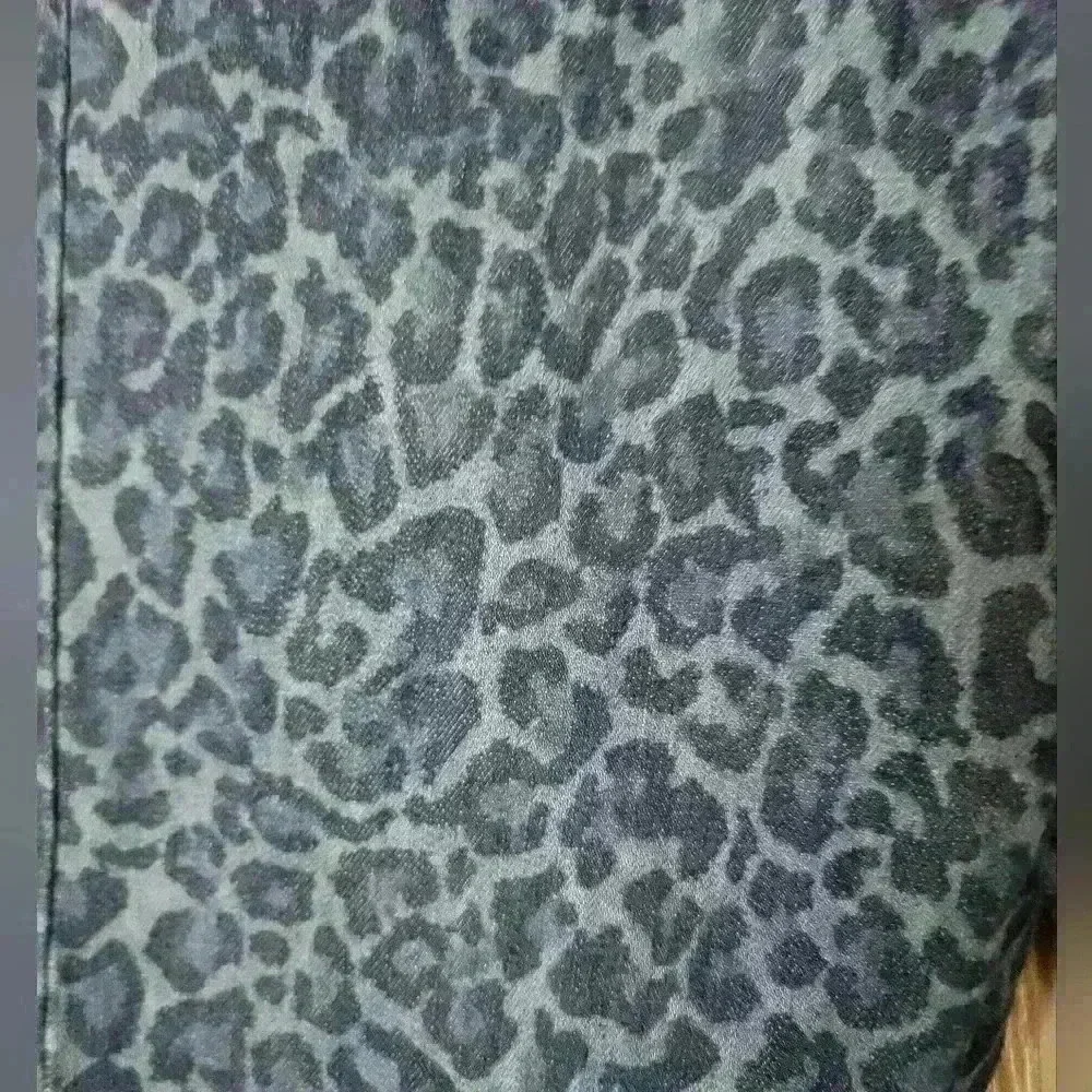 Michael Kors stretchy skinny jeans denim navy blue.‎ Size 6